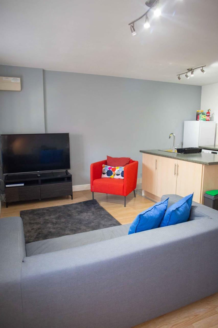Quire Court Apartment Gloucester Exterior photo
