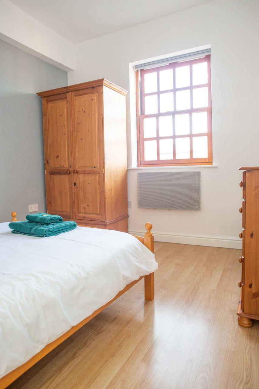 Quire Court Apartment Gloucester Exterior photo